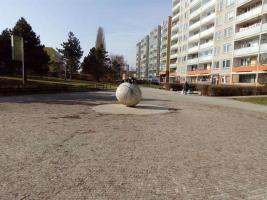 Plastika Zeměkoule na Chodově Fotografie objektu
