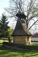 Zvonice a Boží muka ve středu obce Neprobylice u Kutrovic Fotografie objektu