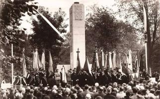 Slavnostní odhalení pomníku v r. 1936 Fotografie objektu