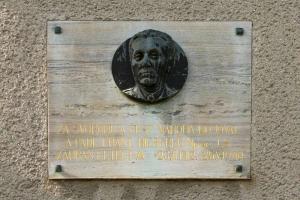 Pamětní deska ve Skrbeni Fotografie objektu