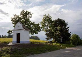 <a href="https://commons.wikimedia.org/wiki/File:Štěpánkova (Křečkova) kaplička.jpg">zdroj: Wikimedia, autor, CC BY-SA</a> Fotografie objektu