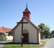 <a href="https://commons.wikimedia.org/wiki/File:Chapel of Virgin Mary in Kotlasy, Žďár nad Sázavou District.jpg">zdroj: Wikimedia, autor, CC BY-SA</a> Fotografie objektu