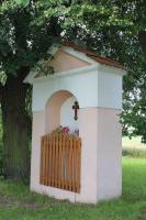 <a href="https://commons.wikimedia.org/wiki/File:098 Za Lužcemi kaplička JZ.jpg">zdroj: Wikimedia, autor, CC BY-SA</a> Fotografie objektu