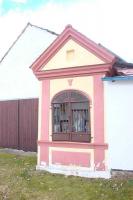 <a href="https://commons.wikimedia.org/wiki/File:Březí, kaplička XI.jpg">zdroj: Wikimedia, autor, CC BY-SA</a> Fotografie objektu