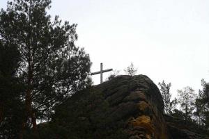 Kříž na skále nad Jetřichovicemi Fotografie objektu