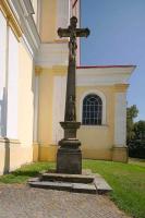 <a href="https://commons.wikimedia.org/wiki/File:Kříž před kostelem, Pustiměř, okres Vyškov.jpg">zdroj: Wikimedia, autor, CC BY-SA</a> Fotografie objektu