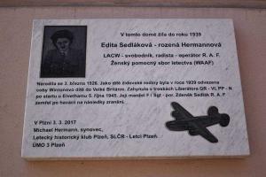 <a href="https://commons.wikimedia.org/wiki/File:Pamětní deska Editě Sedlákové v Nerudově ulici v Plzni 01.jpg">zdroj: Wikimedia, autor, CC BY-SA</a> Fotografie objektu