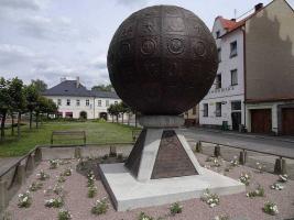 <a href="https://commons.wikimedia.org/wiki/File:Litomyšl - pomník J. A. Komenského na Komenského náměstí (4).jpg">zdroj: Wikimedia, autor, CC BY-SA</a> Fotografie objektu