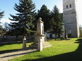 Pomník padlým v Pasece před kostelem Fotografie objektu