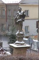 Socha Panny Marie před kostelem svatého Mikuláše v Mikulášovicích Fotografie objektu