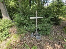 Kříž v lese západně od Zahrádky Fotografie objektu
